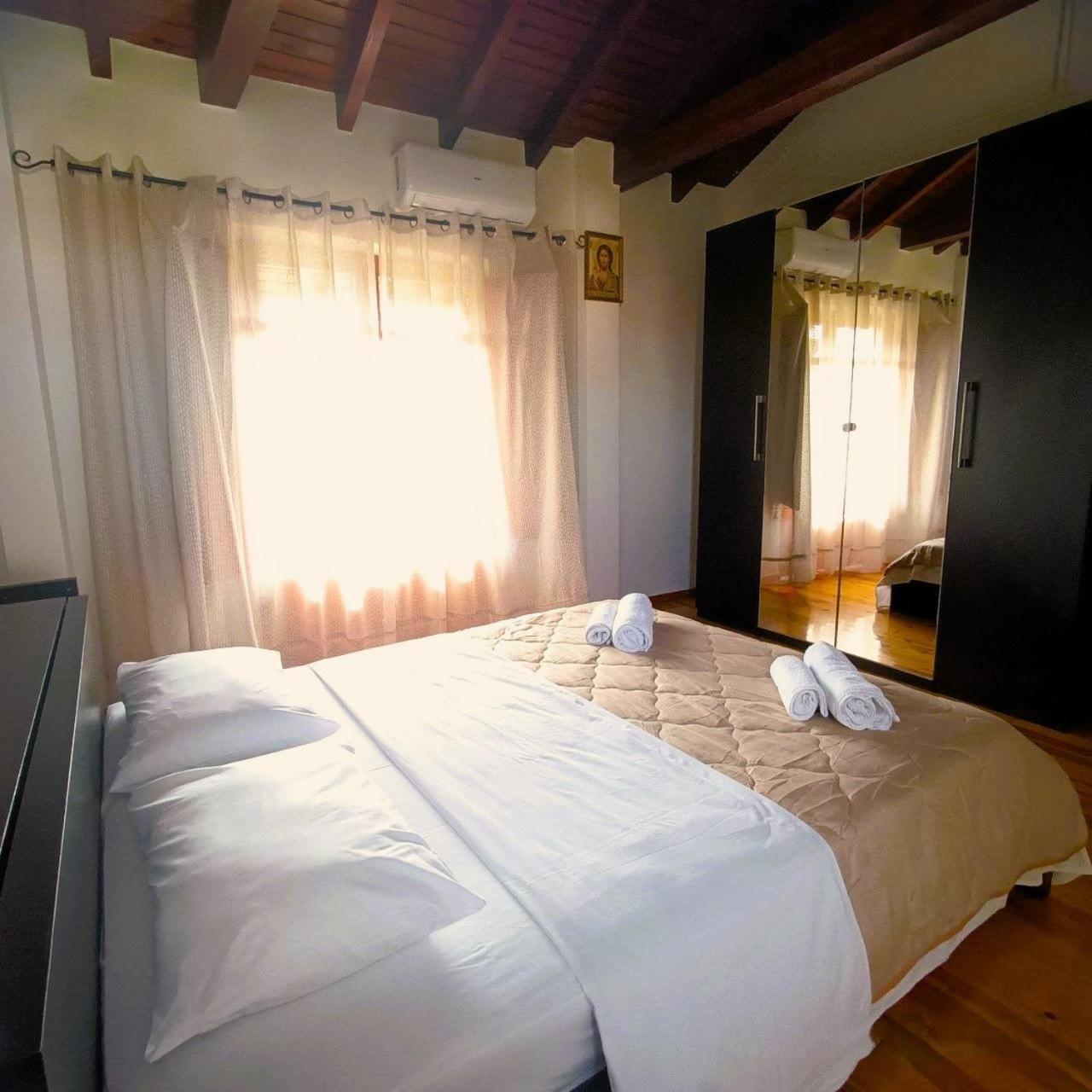 Alexander Dion House Casa vacanze